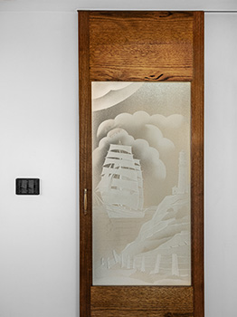 Interior – Frosted glass door